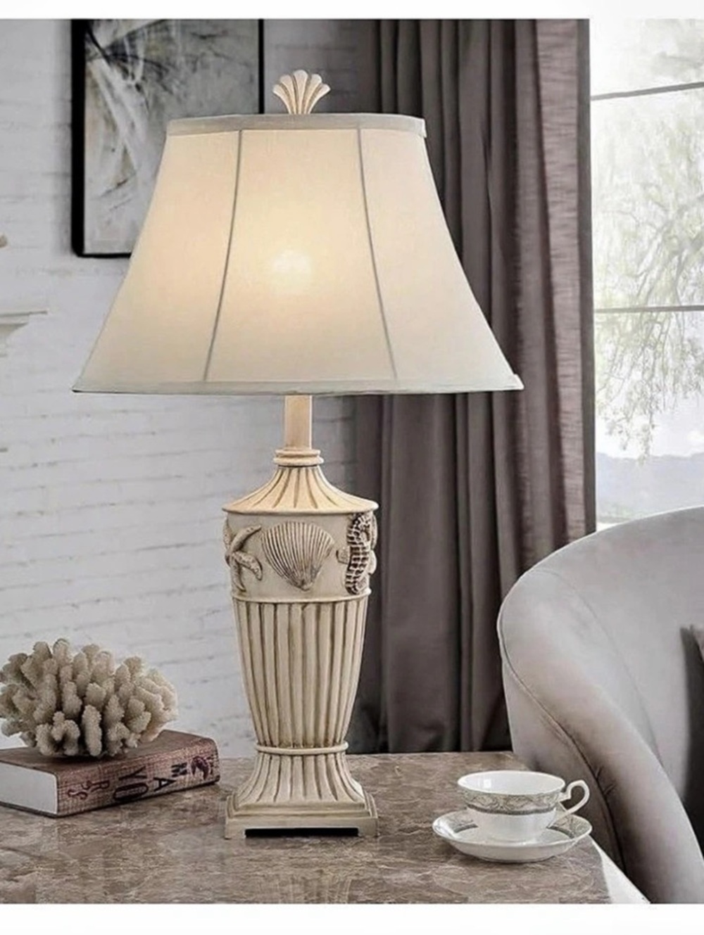 L2930S Shell Motif Table Lamp in Cream